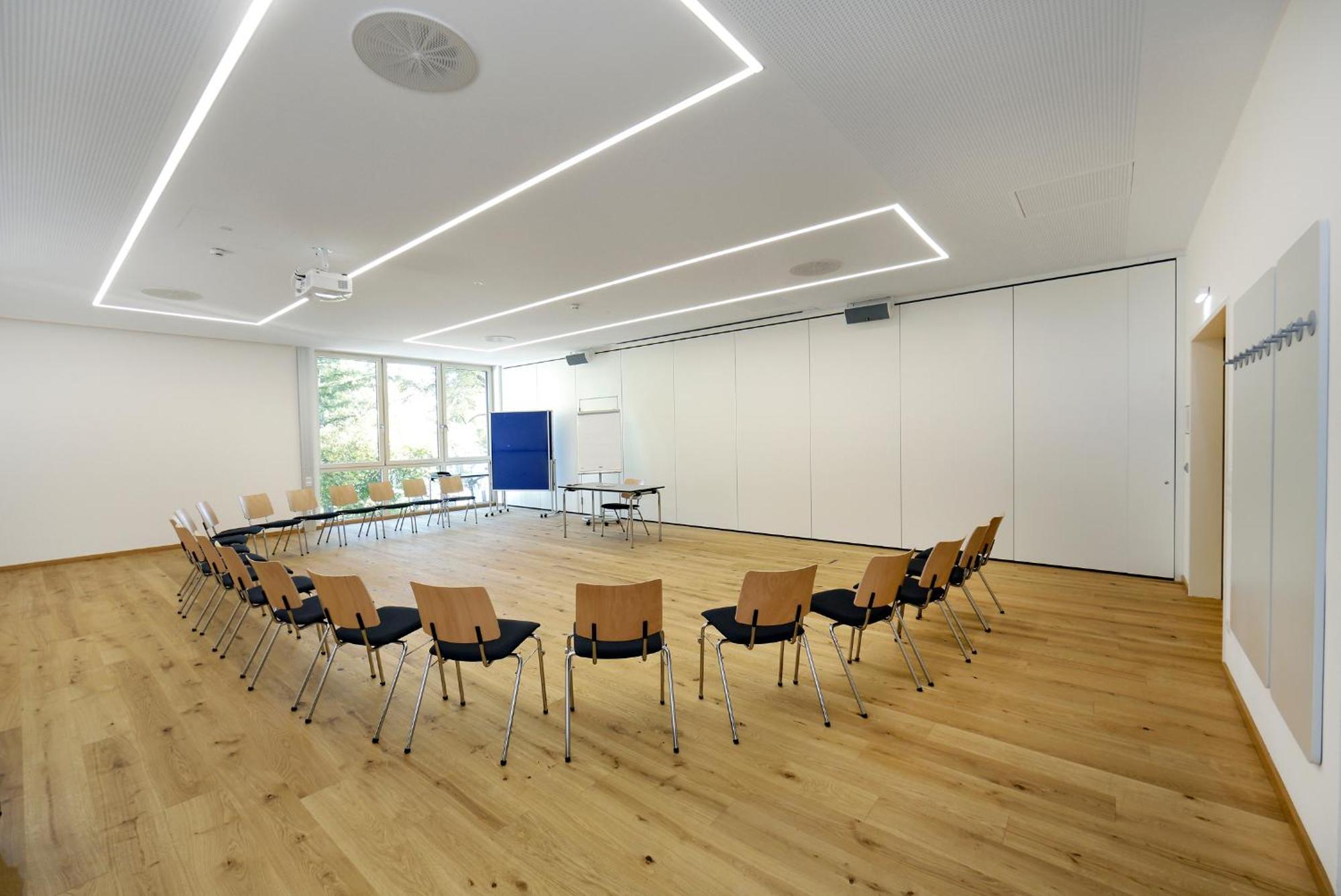 Hotel Steiermarkhof Graz - Aus Holz Gebaut, Von Huegeln Gekuesst Exterior photo