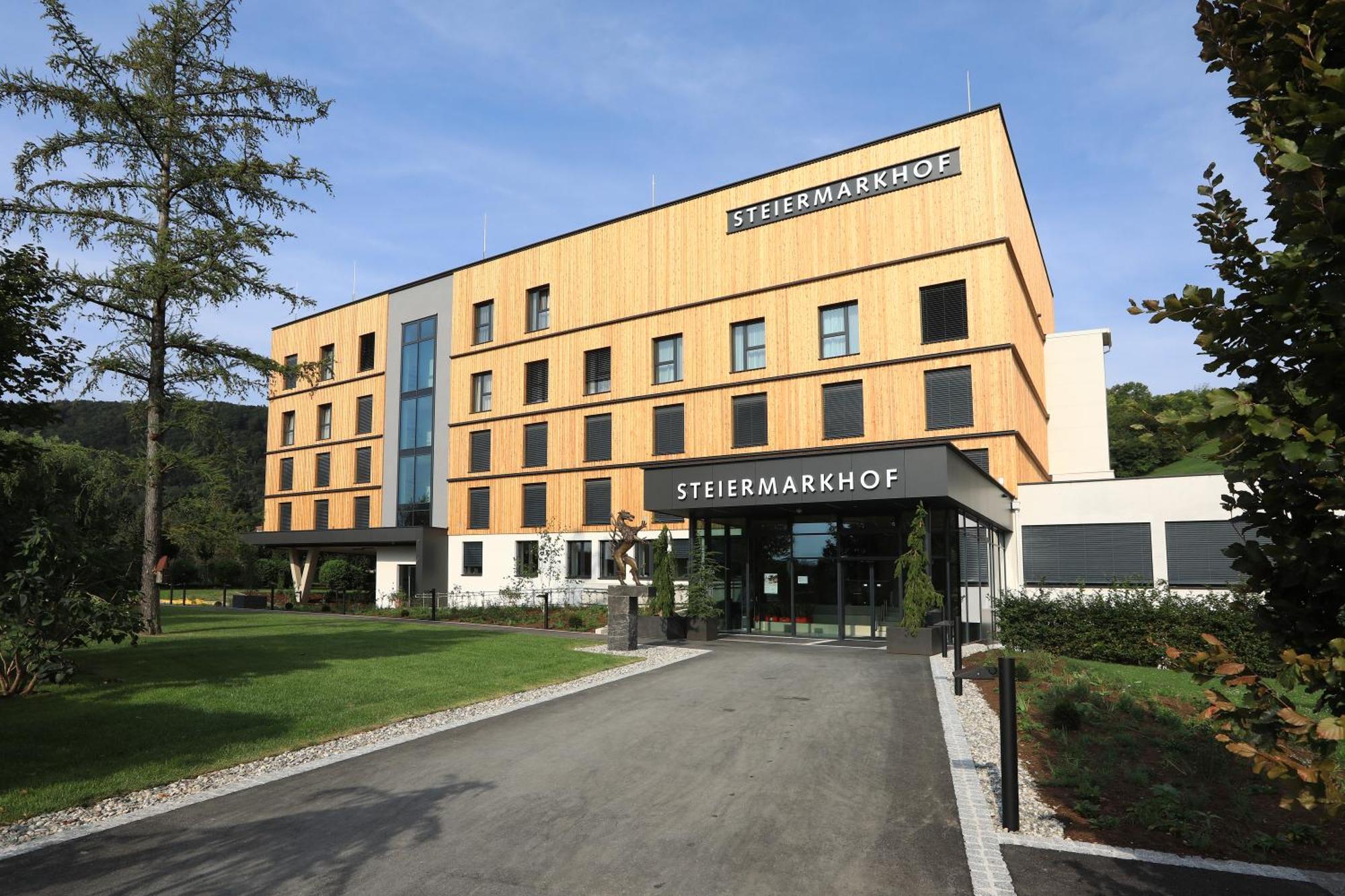 Hotel Steiermarkhof Graz - Aus Holz Gebaut, Von Huegeln Gekuesst Exterior photo